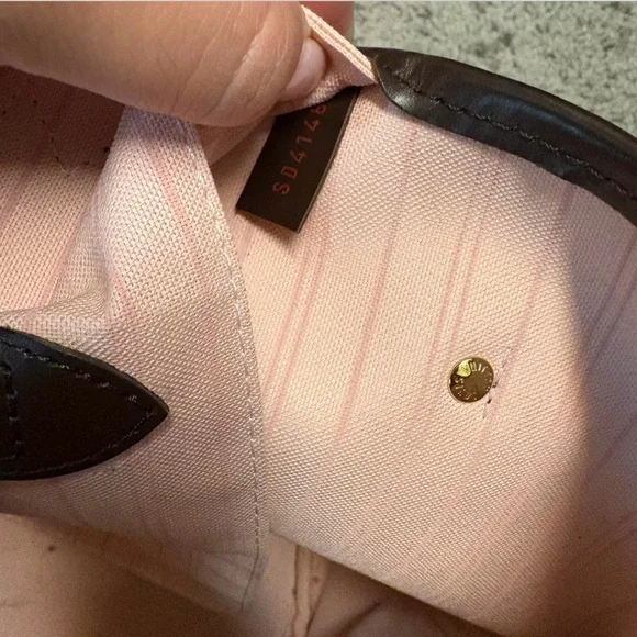 Brown Checkered Tote Bag with Pouch - Picture 4 of 7